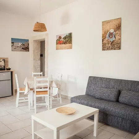Maria, 2 Private Suites, Private Pool & Bbq Villa *